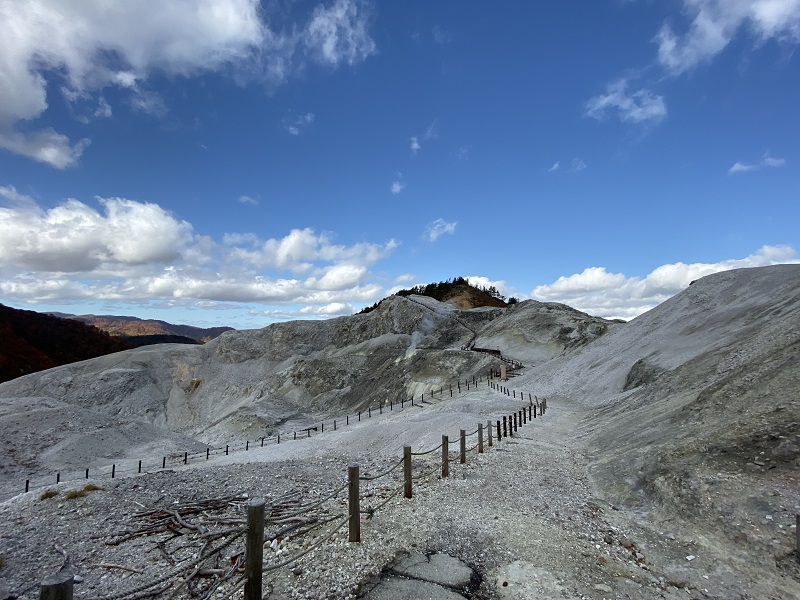 iphone 11proで撮影した秋田県川原毛地獄の紅葉の写真