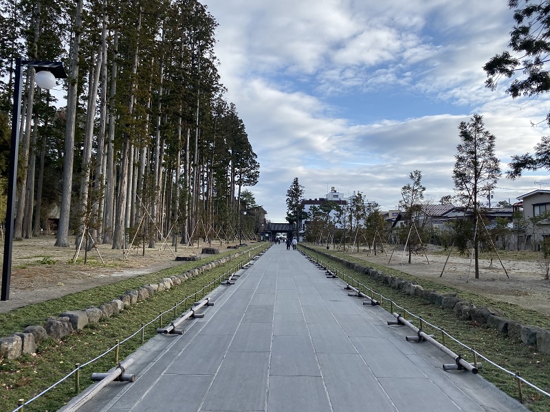 瑞巌寺の参道の風景写真