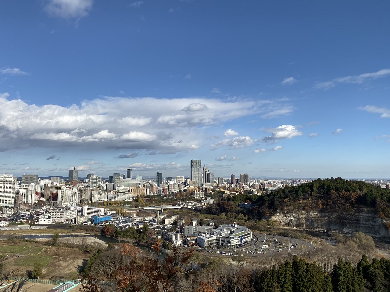 仙台城址公園の景色をiPhone 11 Proで撮影した写真