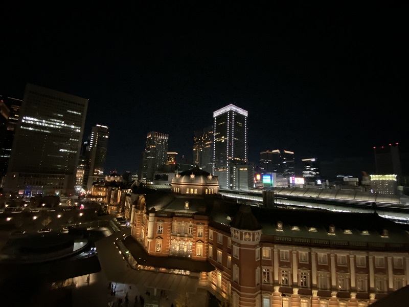 東京駅の夜景の写真