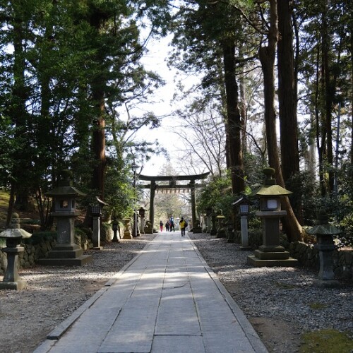 塩釜神社境内内の写真