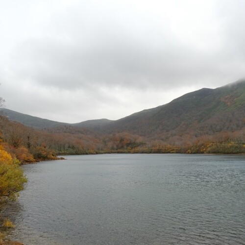 栗駒山須川湖の紅葉の写真