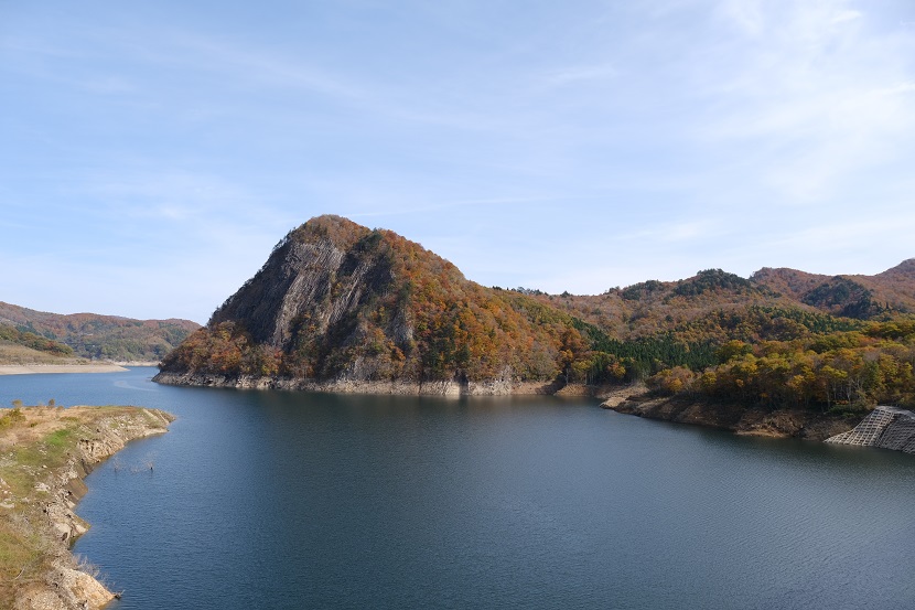 胆沢ダムの11月の風景写真