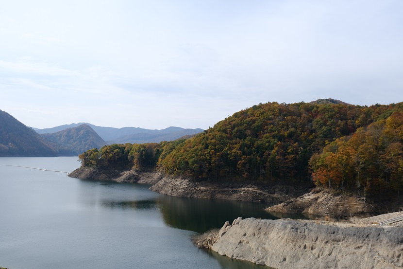 胆沢ダムの11月の風景写真