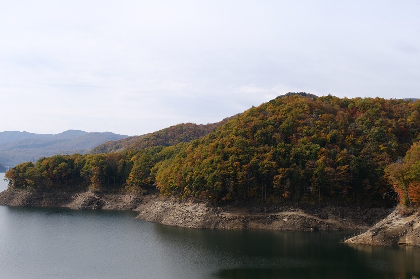 胆沢ダムの11月の風景写真