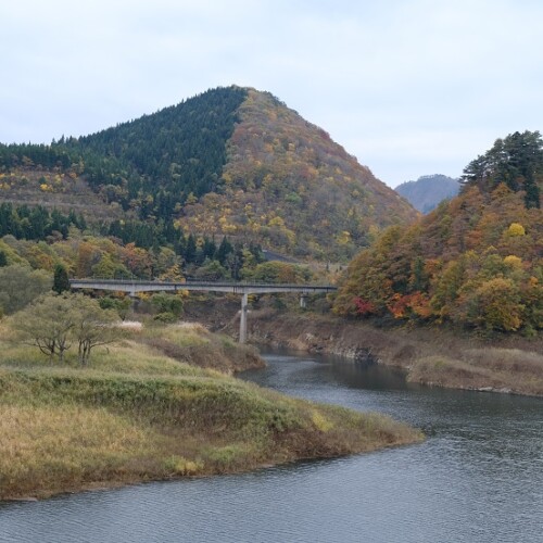 錦秋湖の秋の紅葉の写真