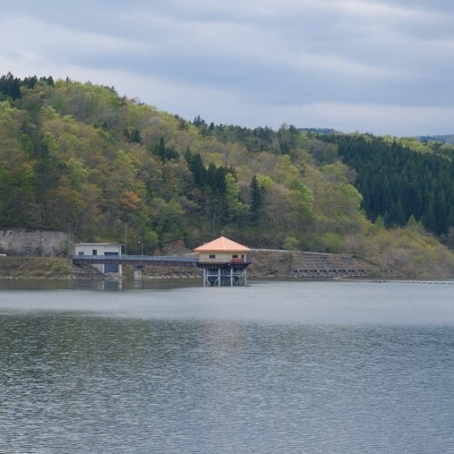 荒砥沢ダムの五月の風景写真