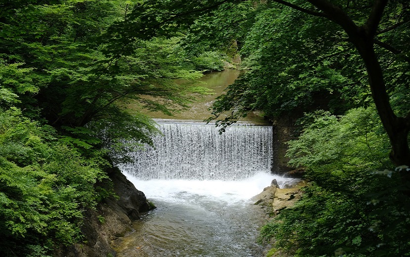 鳴子大橋の夏の7月の風景写真