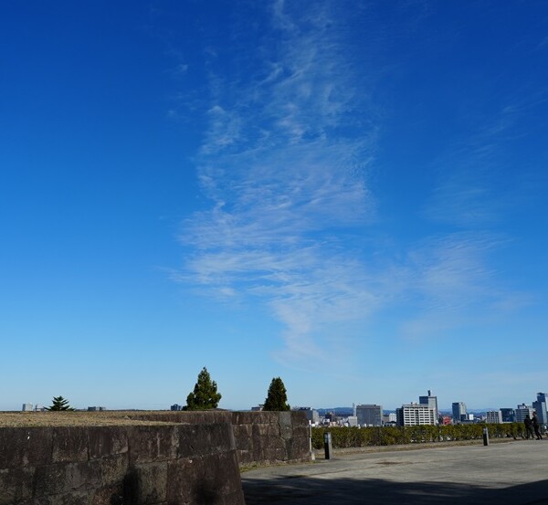 仙台城跡の巨大な石垣の風景写真